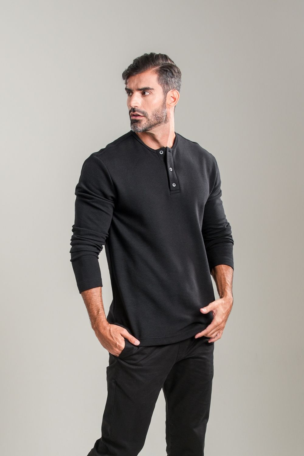 Camisa Henley Gold Manga Comprida Preta - Linha Essential