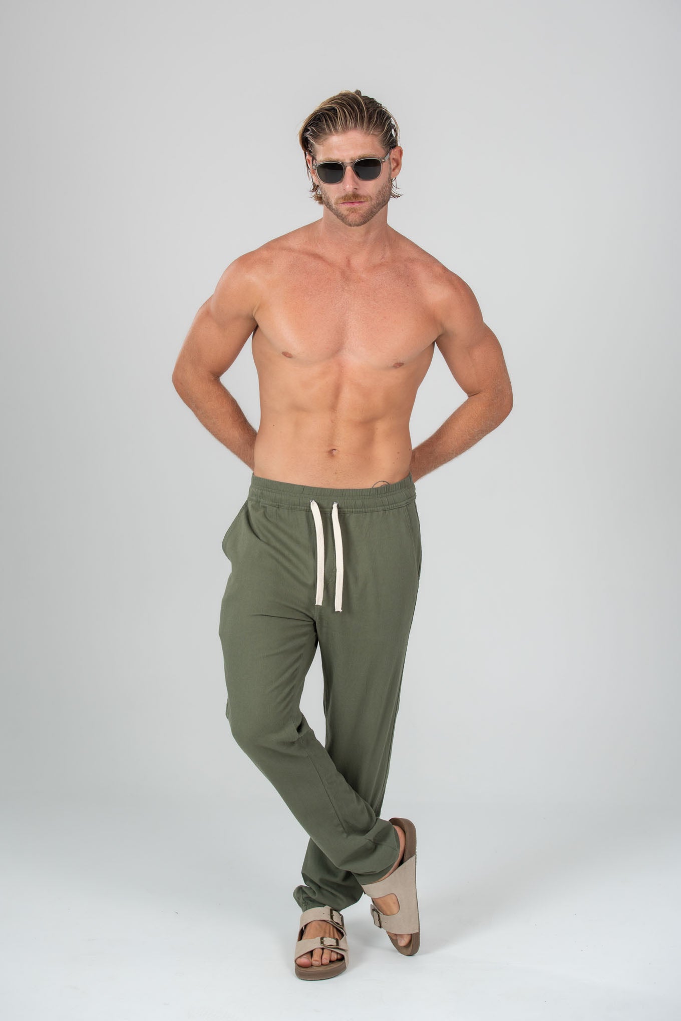 Calça Resort Linho Slim - Linha Resort - Verde Militar