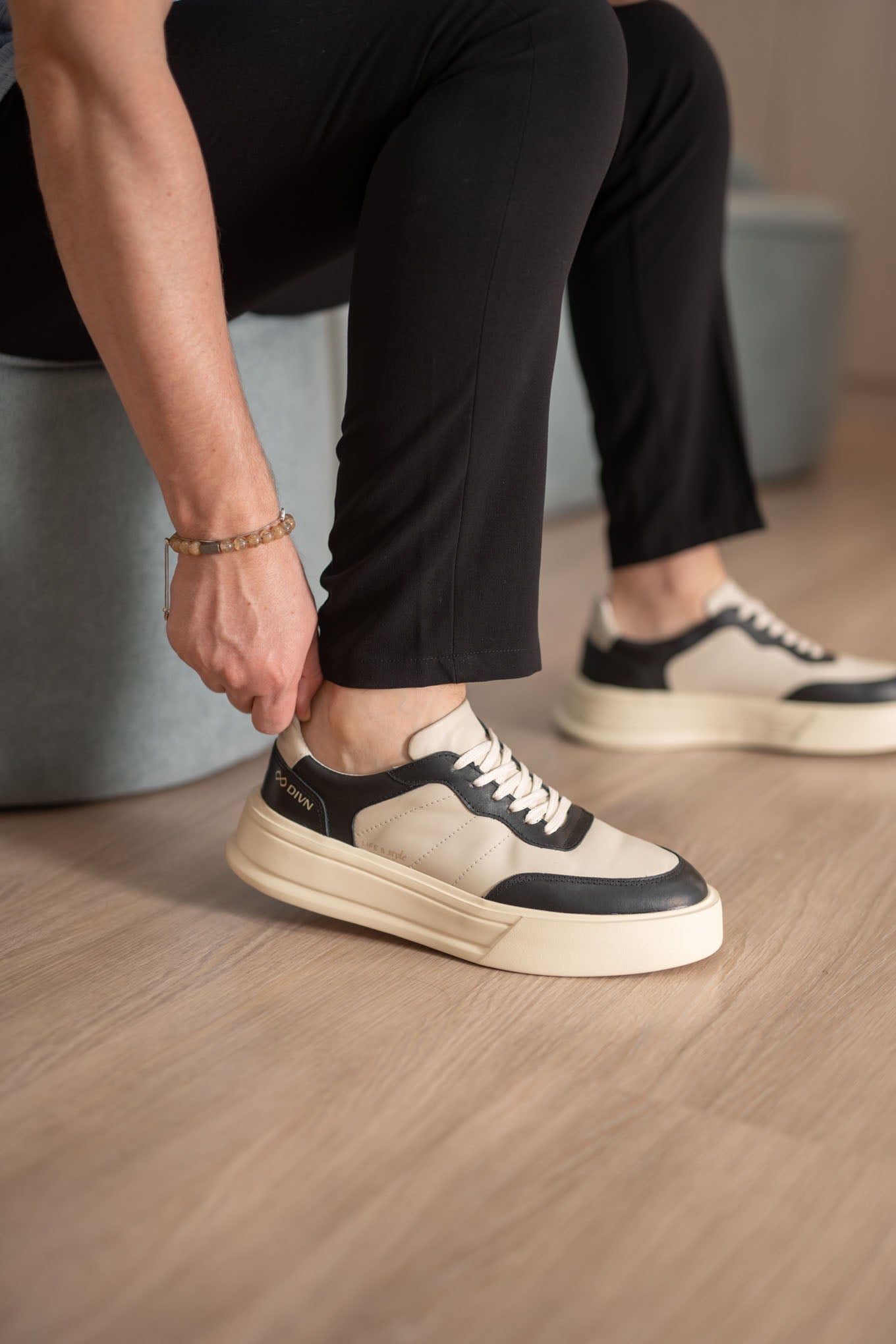 Tênis Life Style Areia e Preto - Linha Essential